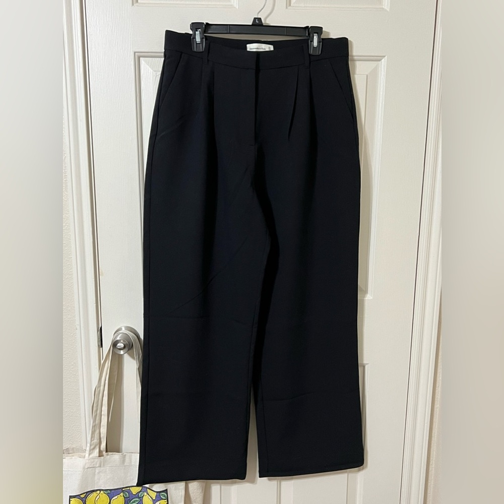 A&F Sloane Tailored Wide Leg Pant